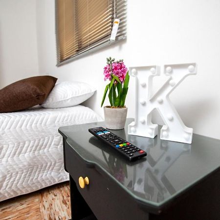 Komodo Alojamiento- Hostal Autoservicio, Ubicado Cerca Al Centro Historico - Bano Privado, Wifi , Cama 2X2 Y Agua Caliente Y Cocina Compartida Popayán Exterior foto