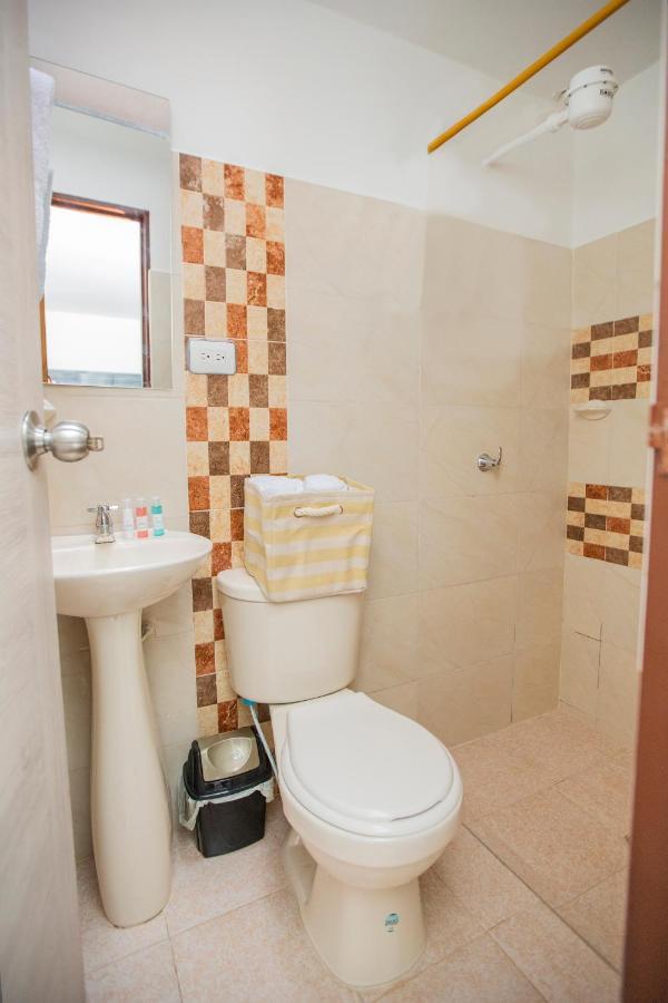 Komodo Alojamiento- Hostal Autoservicio, Ubicado Cerca Al Centro Historico - Bano Privado, Wifi , Cama 2X2 Y Agua Caliente Y Cocina Compartida Popayán Exterior foto