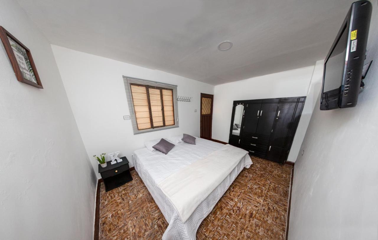 Komodo Alojamiento- Hostal Autoservicio - Ubicado Muy Cerca Al Centro Historico -Habitaciones Con Bano Privado, Wifi , Cama 2X2 Popayán Exterior foto