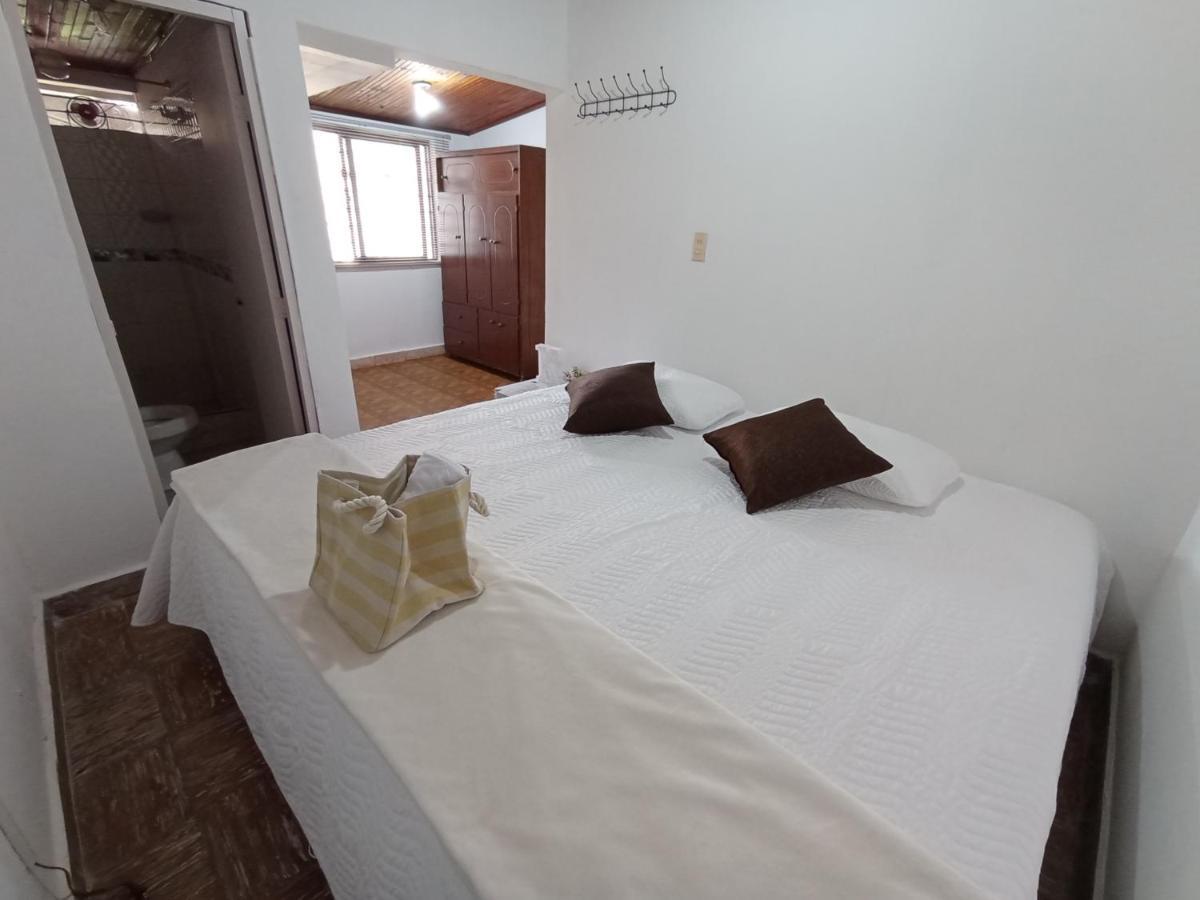 Komodo Alojamiento- Hostal Autoservicio - Ubicado Muy Cerca Al Centro Historico -Habitaciones Con Bano Privado, Wifi , Cama 2X2 Popayán Exterior foto