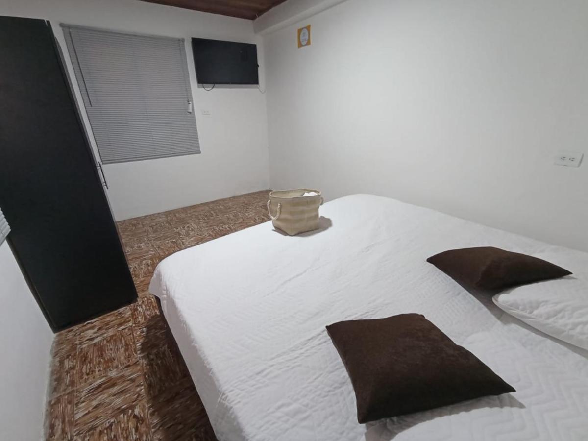 Komodo Alojamiento- Hostal Autoservicio, Ubicado Cerca Al Centro Historico - Bano Privado, Wifi , Cama 2X2 Y Agua Caliente Y Cocina Compartida Popayán Exterior foto