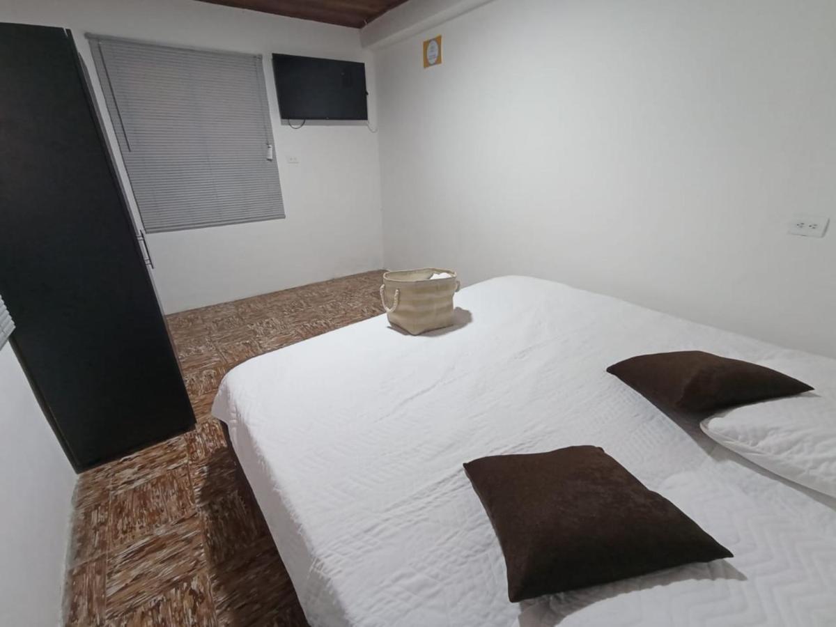 Komodo Alojamiento- Hostal Autoservicio - Ubicado Muy Cerca Al Centro Historico -Habitaciones Con Bano Privado, Wifi , Cama 2X2 Popayán Exterior foto