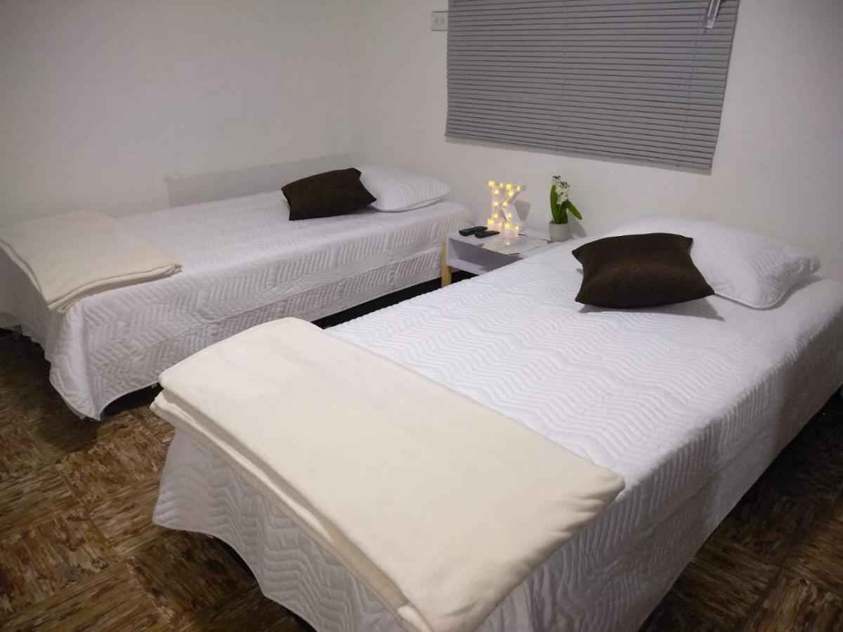 Komodo Alojamiento- Hostal Autoservicio, Ubicado Cerca Al Centro Historico - Bano Privado, Wifi , Cama 2X2 Y Agua Caliente Y Cocina Compartida Popayán Exterior foto
