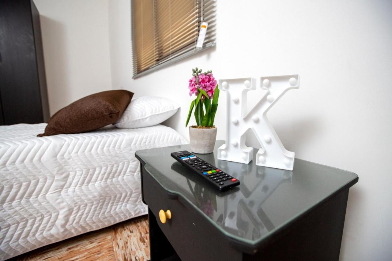 Komodo Alojamiento- Hostal Autoservicio, Ubicado Cerca Al Centro Historico - Bano Privado, Wifi , Cama 2X2 Y Agua Caliente Y Cocina Compartida Popayán Exterior foto