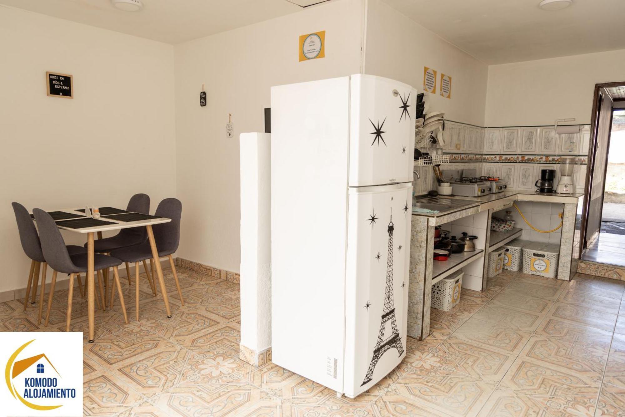 Komodo Alojamiento- Hostal Autoservicio, Ubicado Cerca Al Centro Historico - Bano Privado, Wifi , Cama 2X2 Y Agua Caliente Y Cocina Compartida Popayán Exterior foto